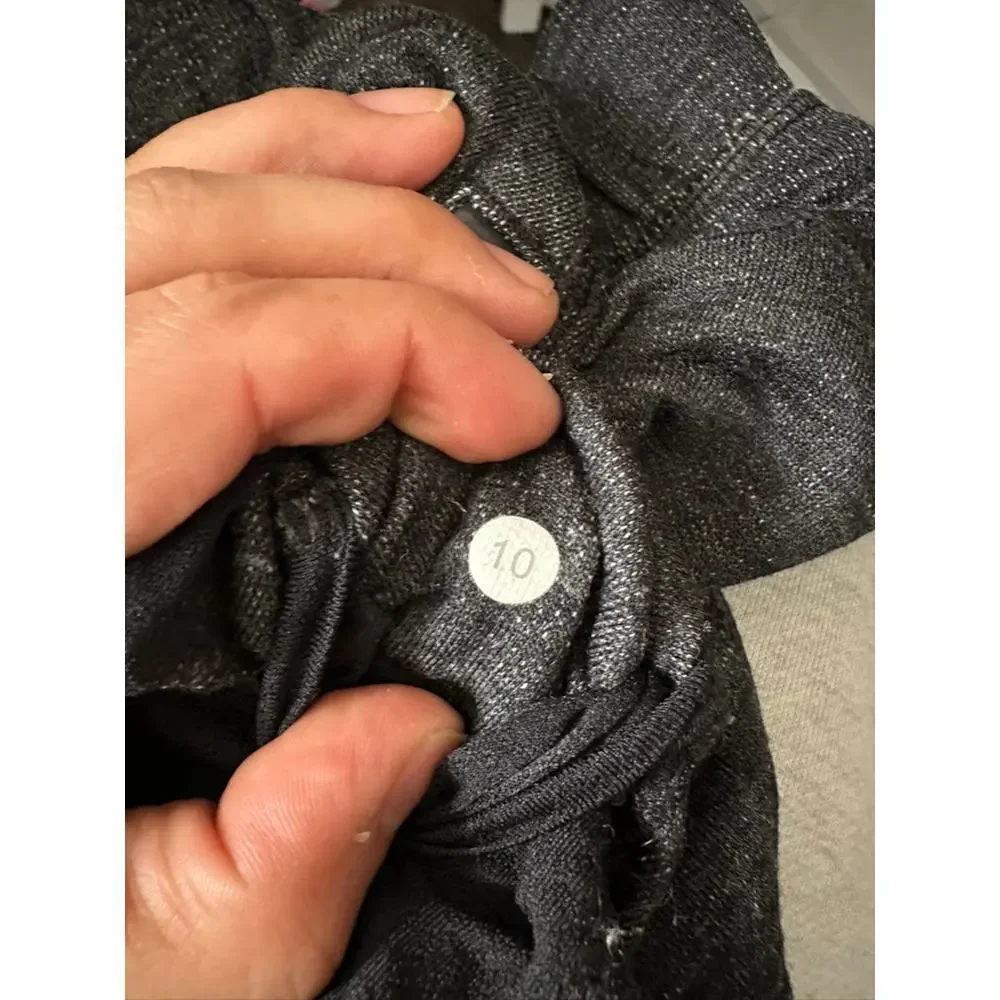 Lululemon Womens Sattva Pant size 10 Black